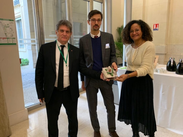 Le Maire Bruno Marcillaud, Frédéric Moulin, directeur général de l&#039;EPA ORSA et Laurence Rosaz, directrice du Service aménagement
